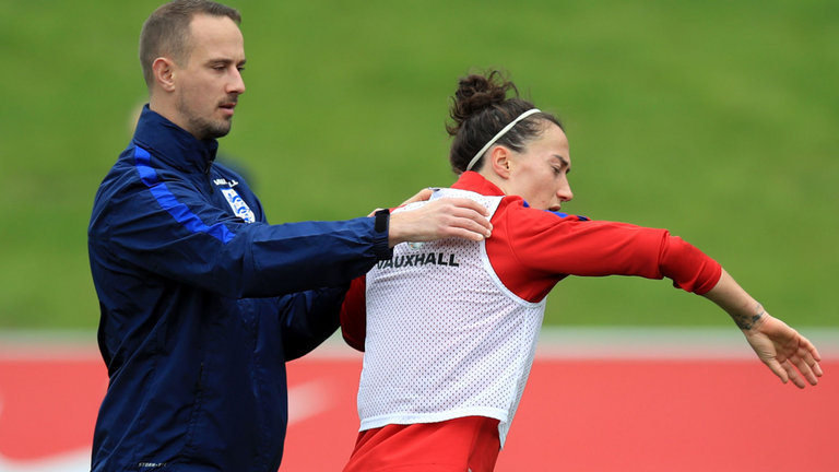 skysports-lucy-bronze-mark-sampson-england-football_4098652