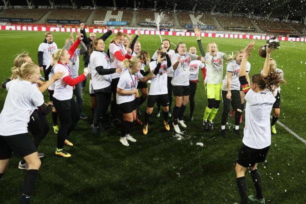 9cd07fee1dfb54e55735cc9f064beed5525dc79e72f706cae6a7338cca4dbae2